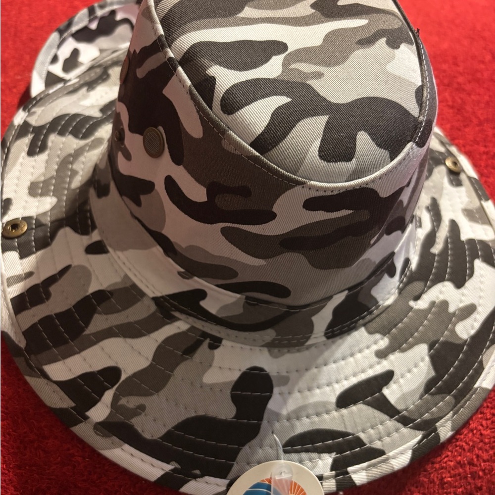 Sol Summer Shade Camouflage Bucket Hat with Back flap NWT